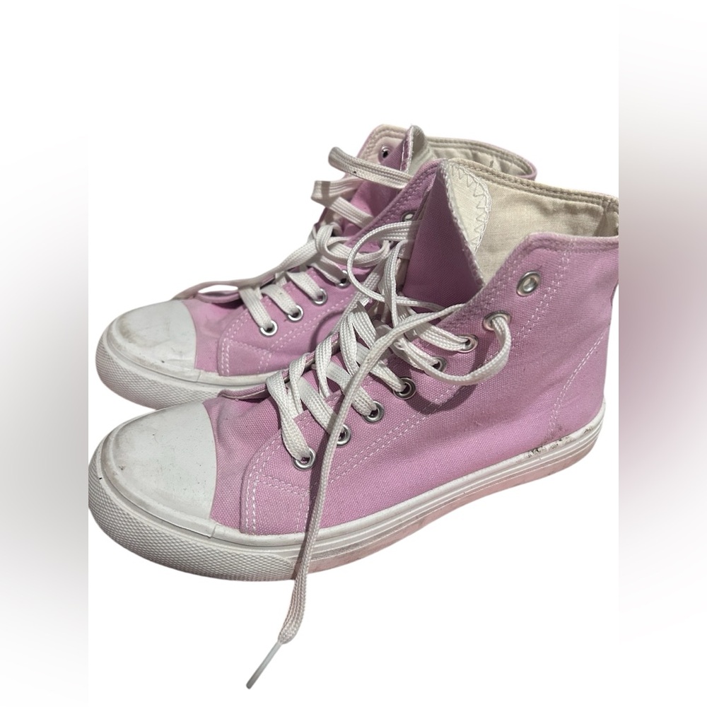 Pink shoes